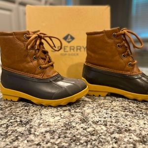 Sperry boys size 11 duck boots